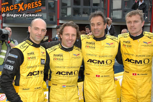 Mike Hezemans, tweede van links met ploeggenoten Gollin, Deletraz en Fässler